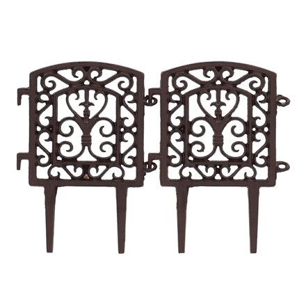 Ornate rust connectable lawn edging