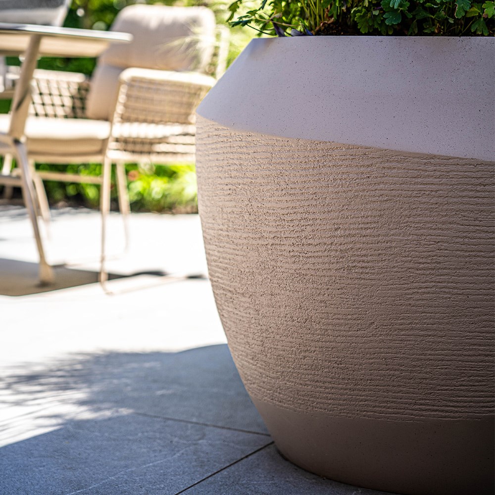 Textured large jar planter - sand