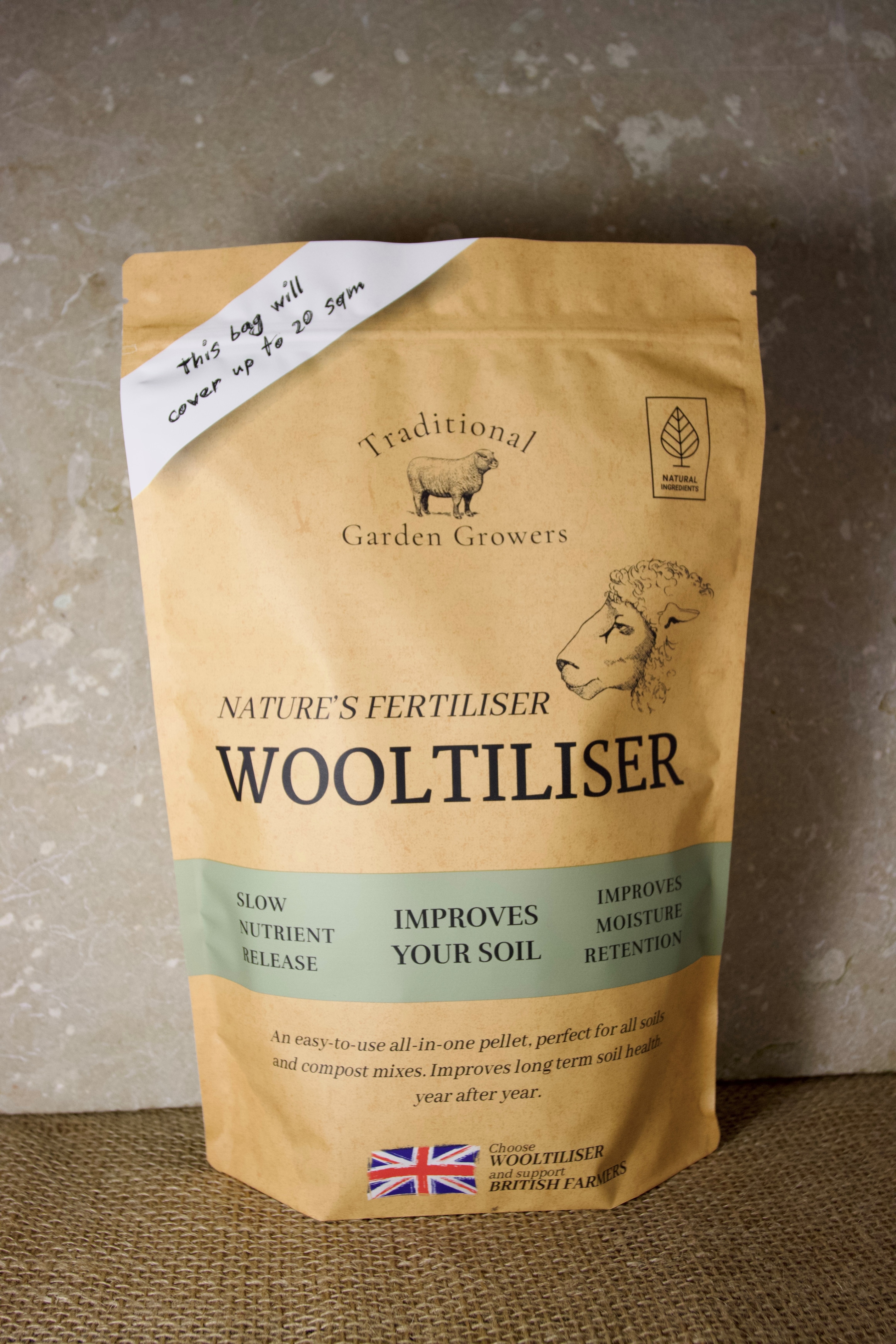 Natural wool fertiliser 
