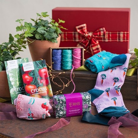 Gardening gift set for her