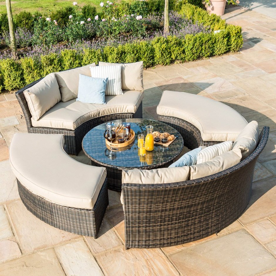 Maze Rattan Chelsea Garden Lifestyle Round Sofa Suite w/ Glass Table Top