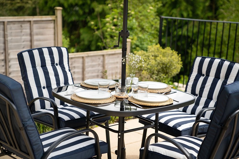 Hadleigh 4 Seater Garden Dining Furniture Set In Navy By Hectare®