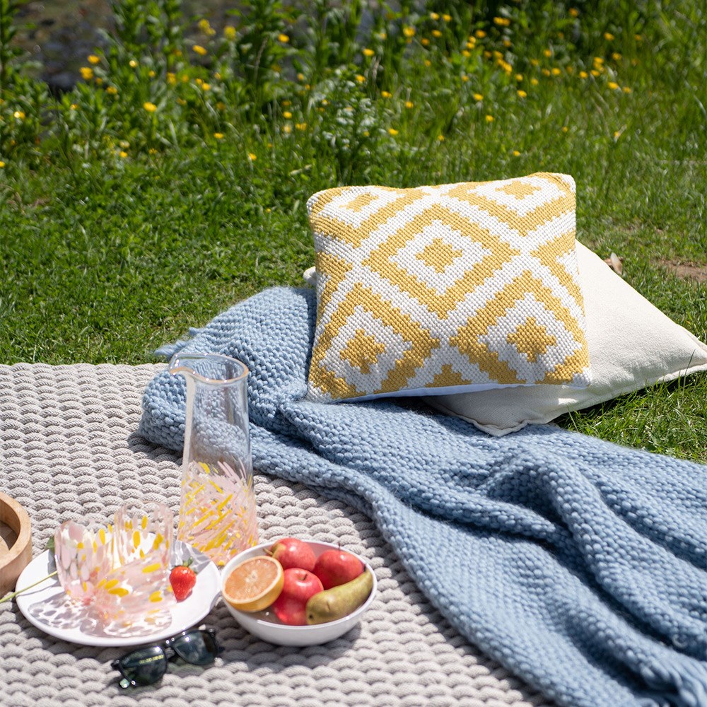 Yellow And White Outdoor Cushion With Filler 45 X 45cm