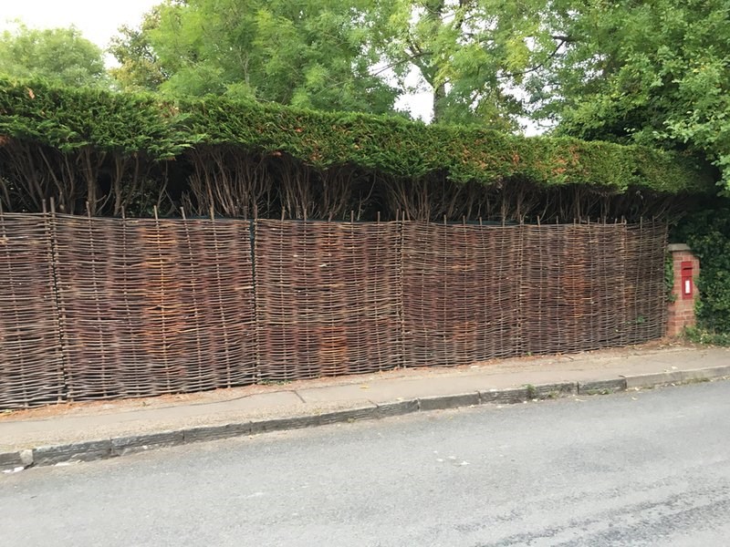 Hazel Hurdle Fence Panel 1.82m x 1.2m (6ft x 4ft) - Handwoven by Papillon™️