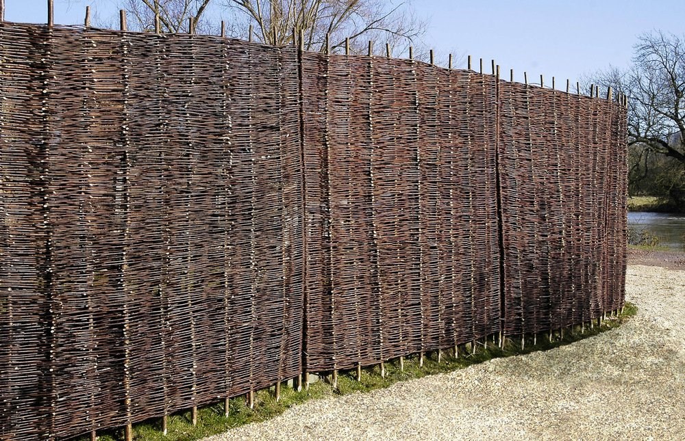 Willow Hurdle Fence Panel 1.82m x 1.37m (6ft x 4ft 6in) - Handwoven | Papillon™️