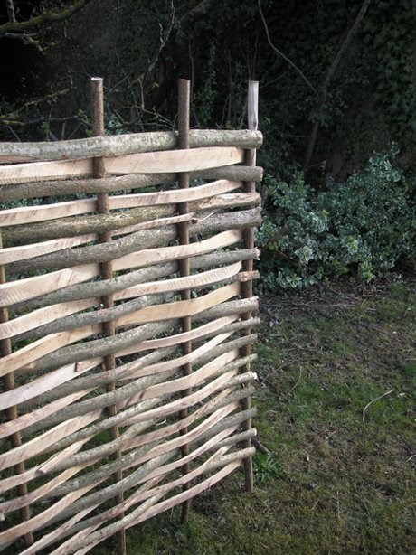 Split Hazel Hurdle Fence Panel 1.82m x 1.82m (6ft x 6ft) Handwoven | Papillon™️