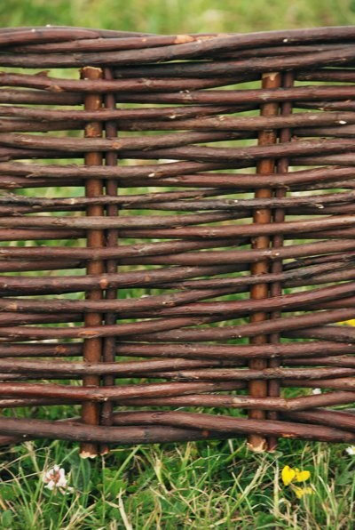 2m Woven Willow Hurdle Edging - H20cm - by Papillon™