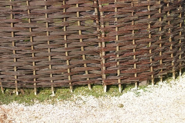 Willow Bunch Weave Hurdle Fence Panel - Handwoven | Papillon™️