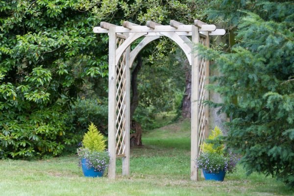 2.2m (7ft 2in) Horizon Trellis Garden Arch by Zest 4 Leisure®