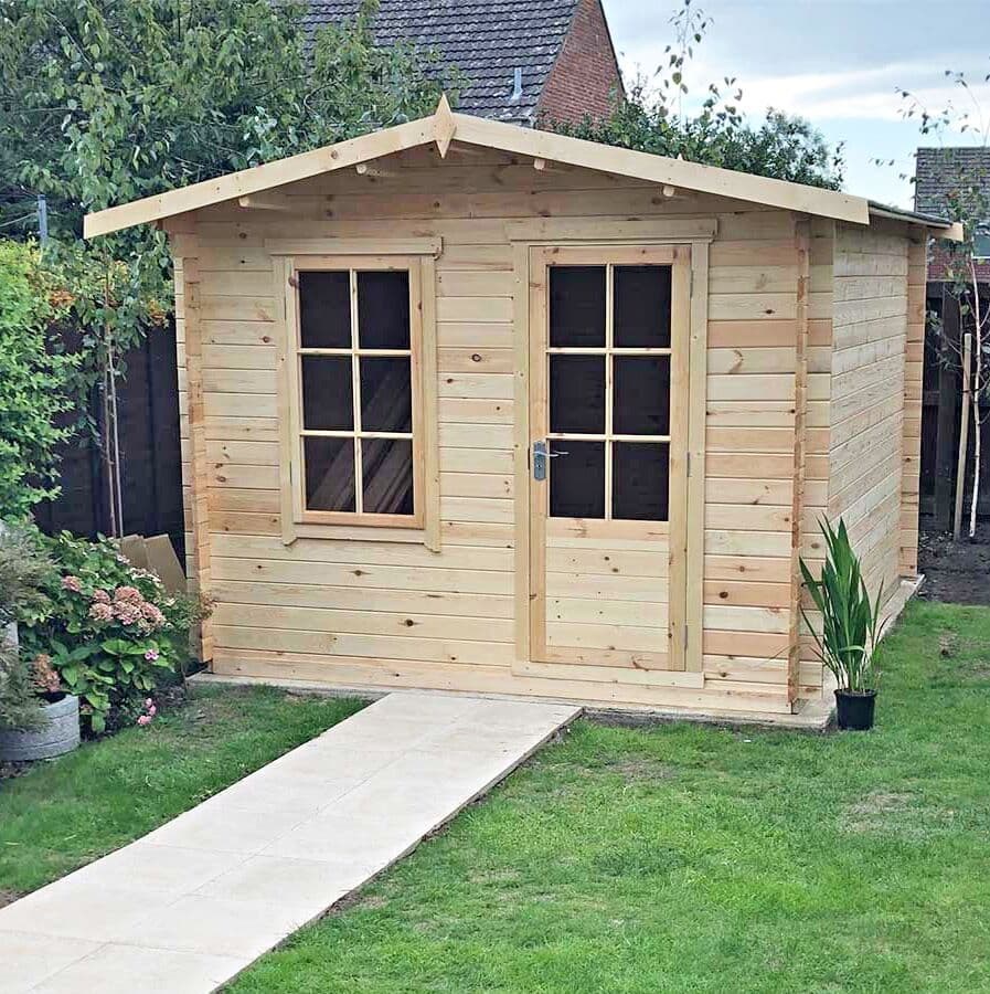 10x8ft | Bucknells Log Cabin | Single Door