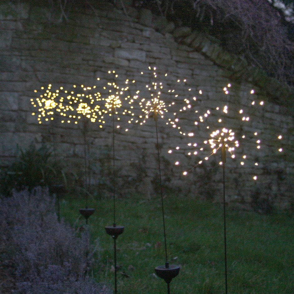 Solar Starburst Outdoor Stake Light With 120 Warm White Lights 84cm