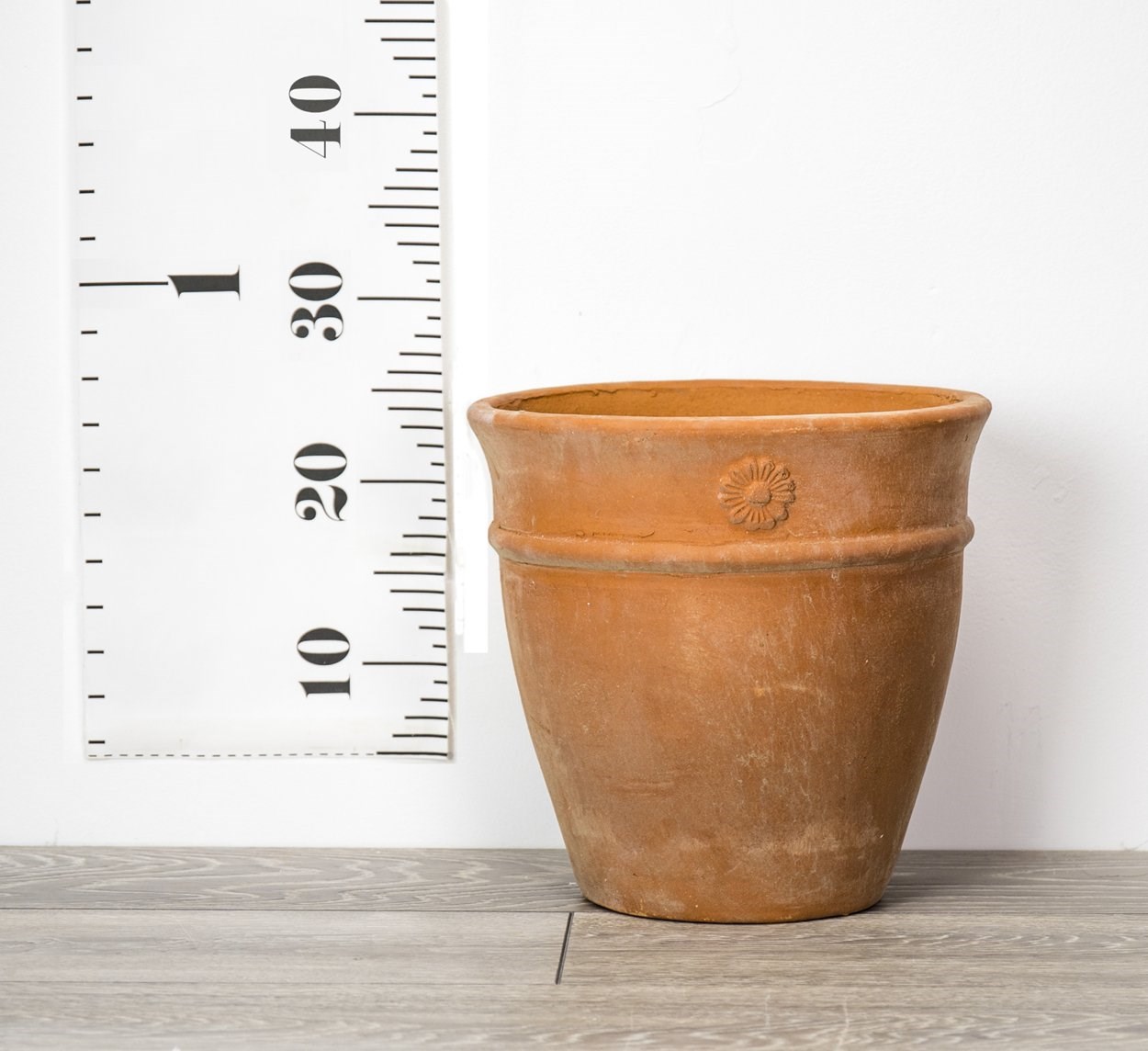 D27cm Round Terracotta Pot