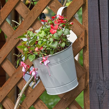 6in Ivory Hanging Pot for Fence and Balcony