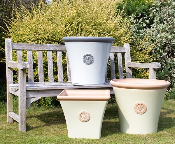 44cm Tuscan Flared Square Planter in Light Pistachio with Terracotta