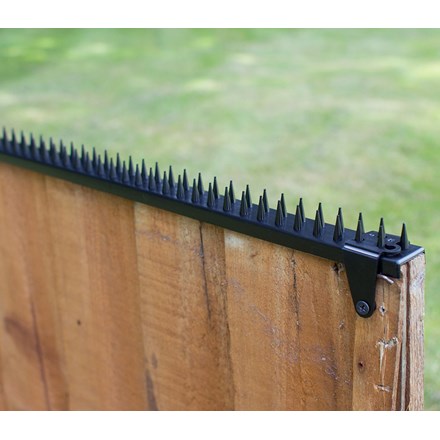 Featherboard Fence Spikes with 2 Clamps