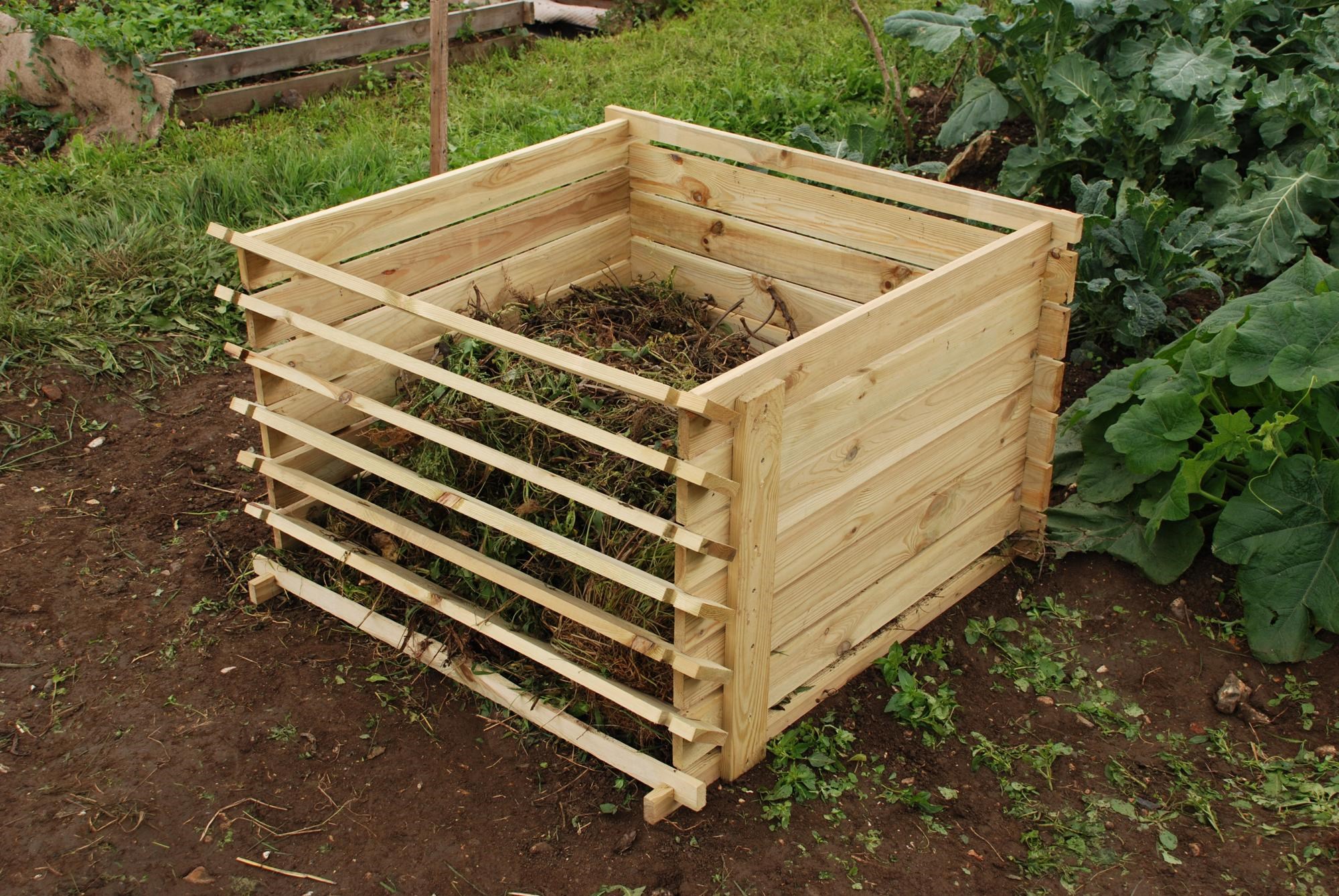 Easy-Load Wooden Slatted Compost Bin