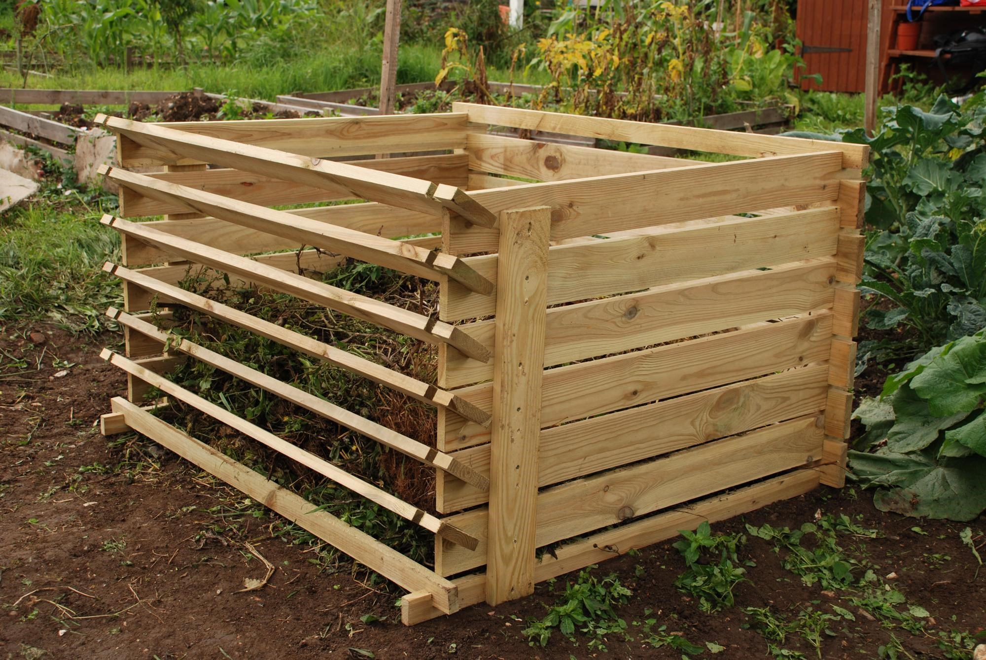 Easy-Load Wooden Compost Bin - Large - 718 Litres - by Lacewing™
