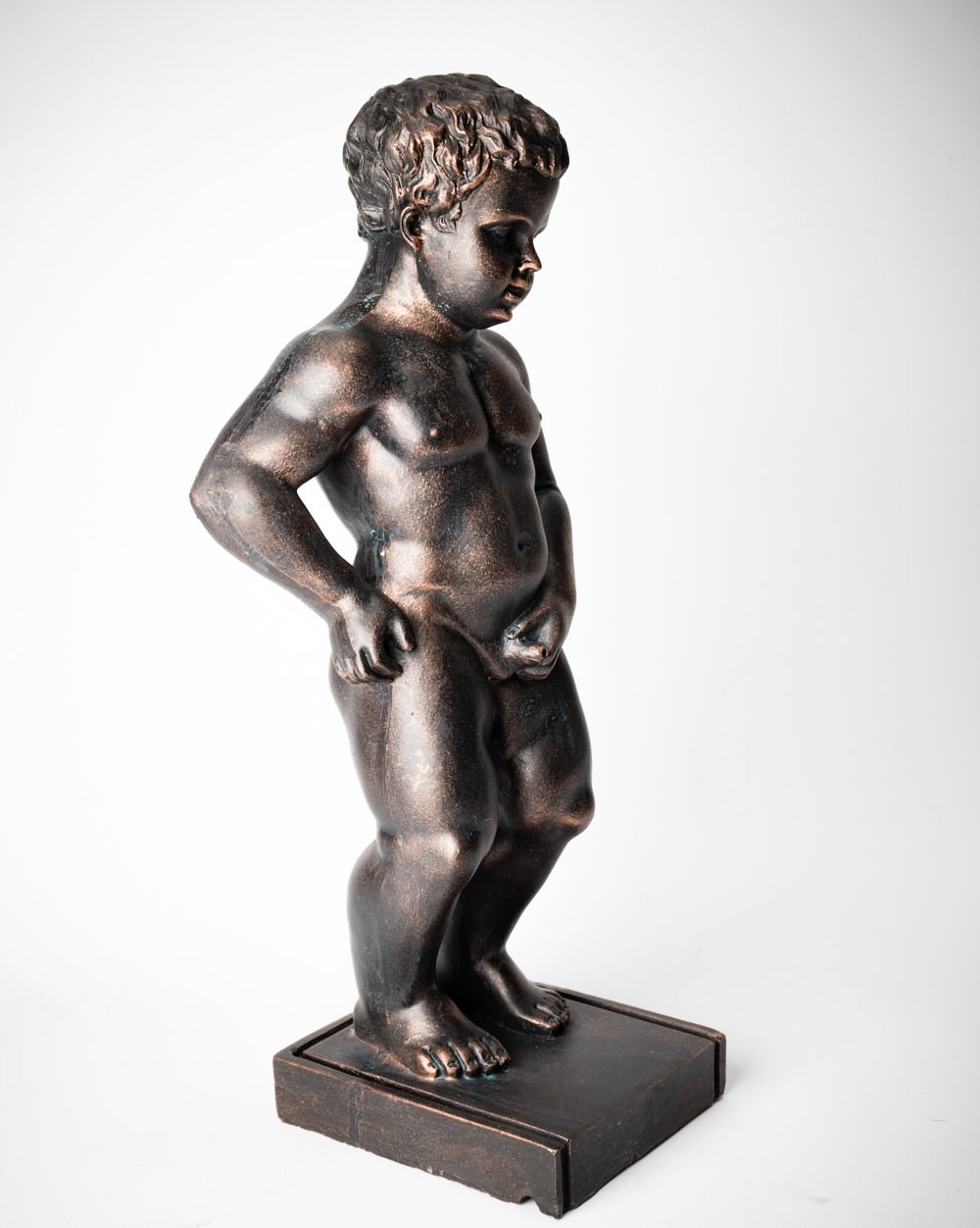 H40cm Brussels Boy Pond Spitter Fountain by Ambienté