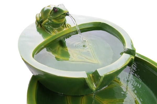 H64cm Frog Cascading Solar Water Feature by Solaray