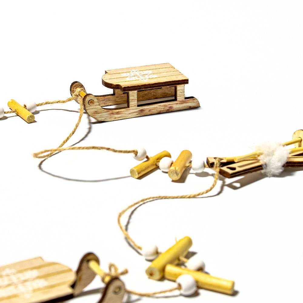 Charming Christmas Wooden Sleigh And Ski Garland