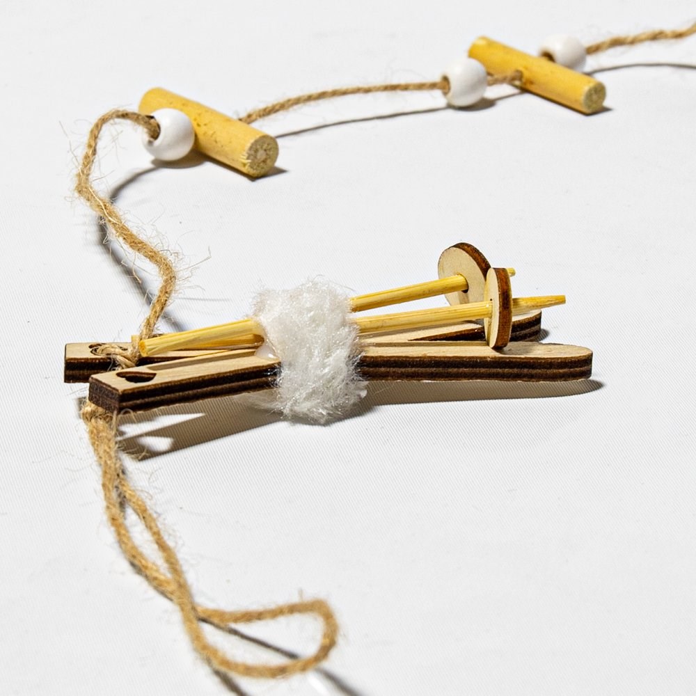 Charming Christmas Wooden Sleigh And Ski Garland