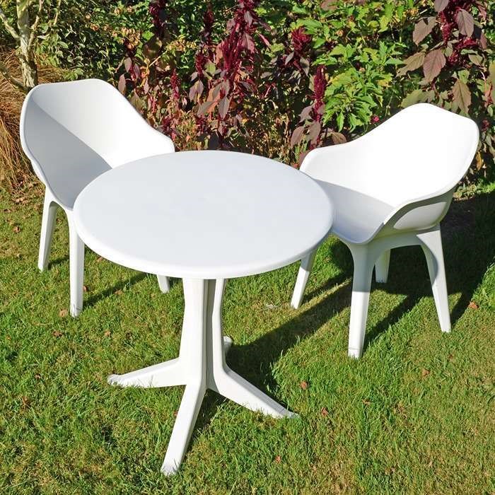 White Levante Dining Table With 2 Ghibli Chairs