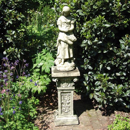 Garden Statue | Peasant Girl Statue