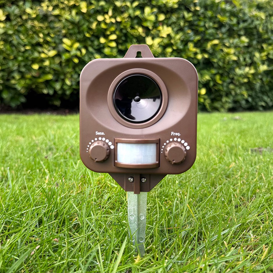 PestBye Battery Operated Ultrasonic Fox Repeller