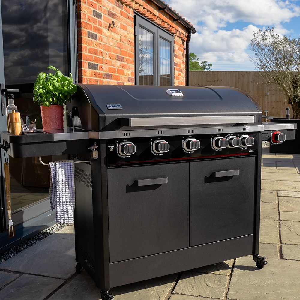 Infinity 500 Barbecue Bundle | 5 Burner Gas Barbecue | Black