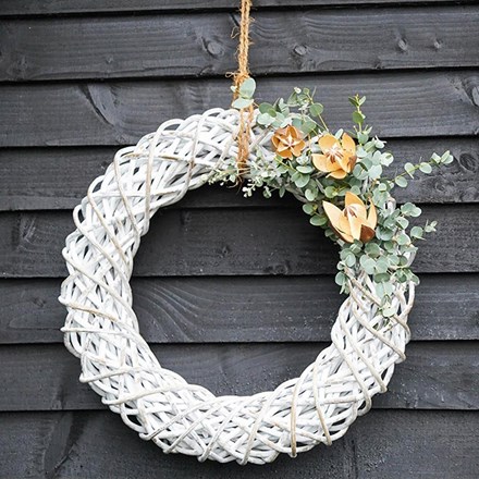 White Floral Door Wreath Rattan 40cm