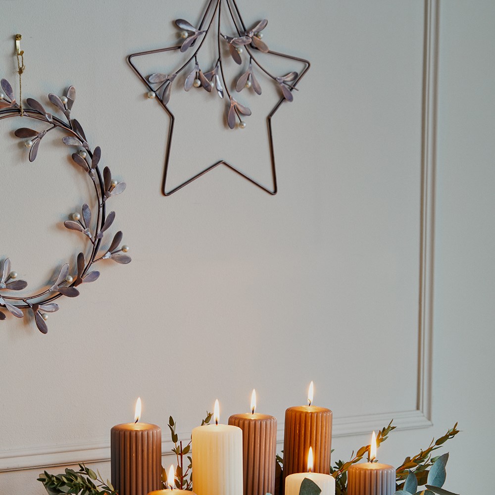 Mistletoe Star Christmas Wreath | Metal | Antique Gold | 30cm
