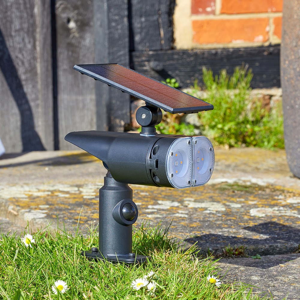 Ultima 1000 Lumen Solar LED PIR Motion Sensor Spotlight by Smart Garden 