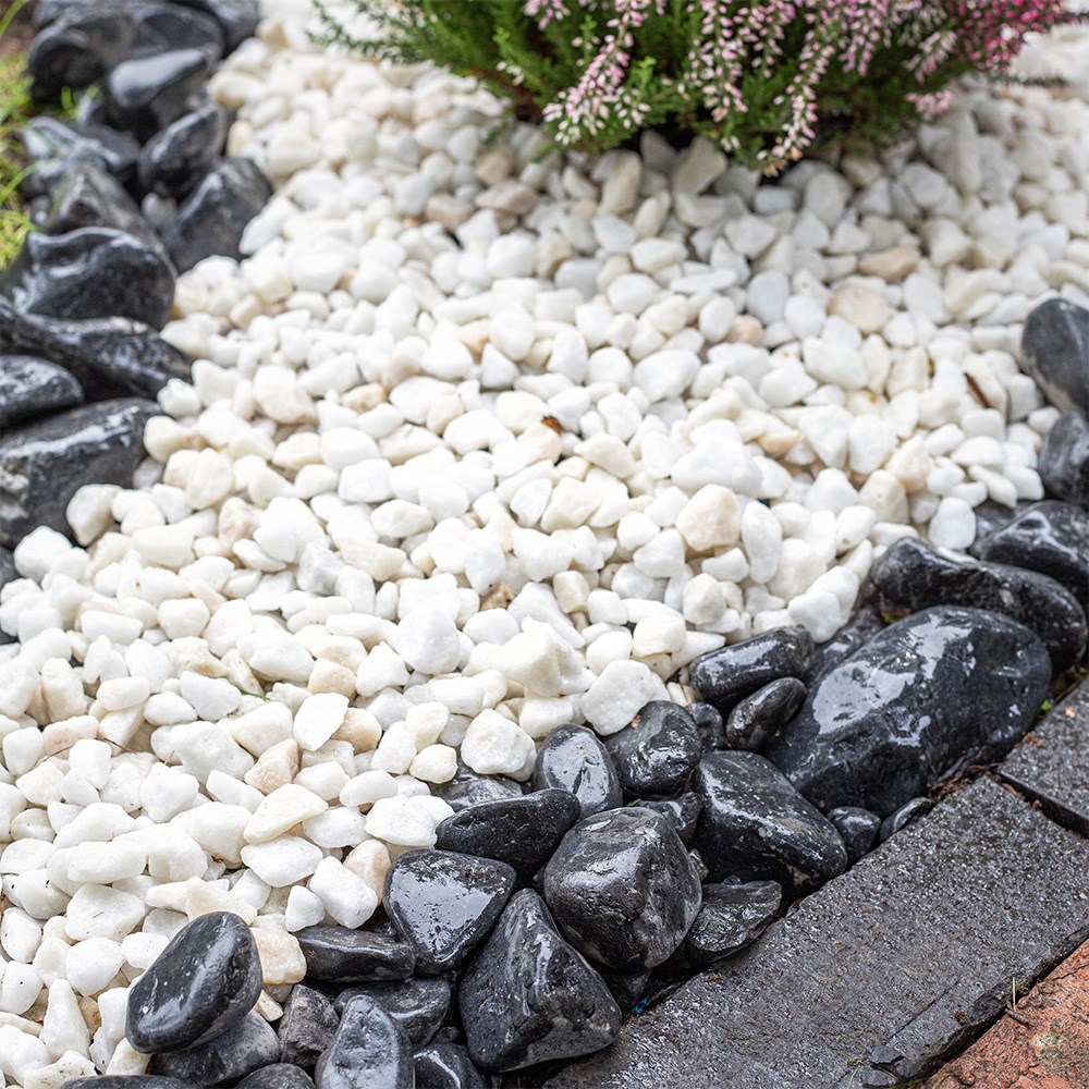 French Pearl 16-32mm White Sparkly Decorative Gravel