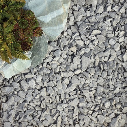 Charcoal Grey 20-40mm Chippings Decorative Stone