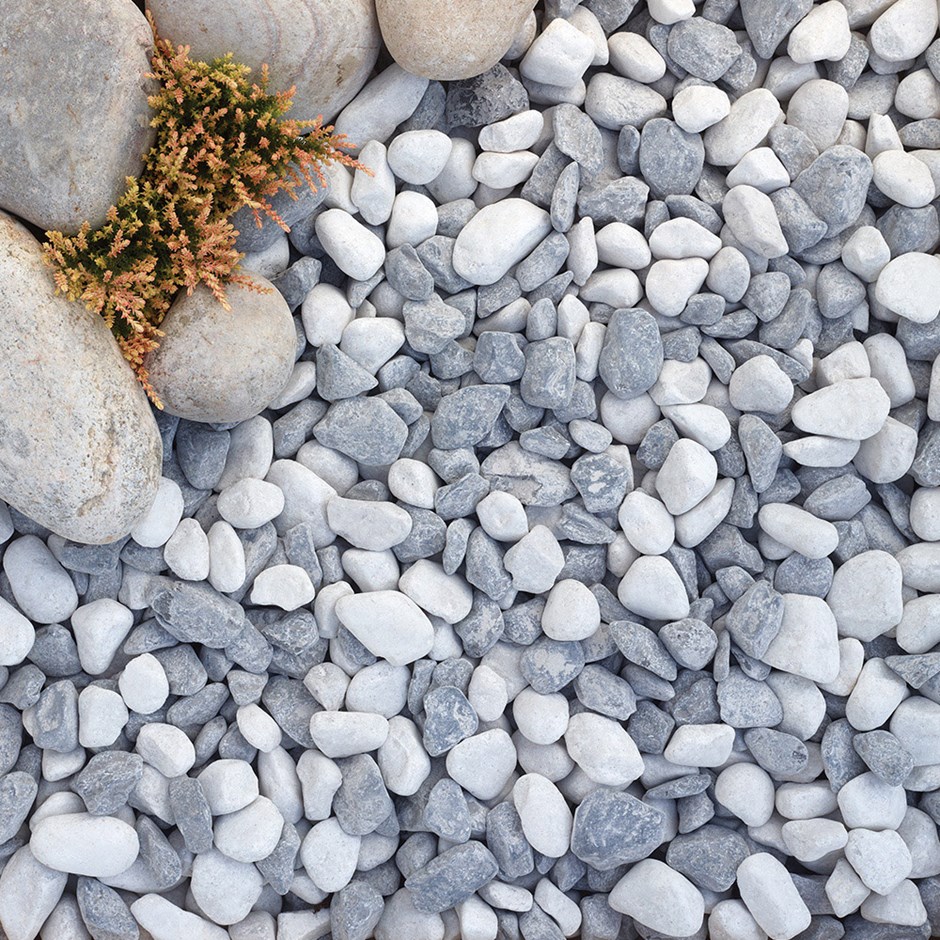 Panda Pebbles 25-40mm Black & White Decorative Stone