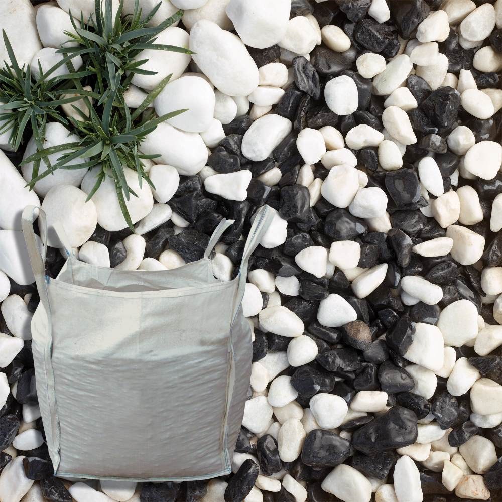 Panda Pebbles 25-40mm Black & White Decorative Stone