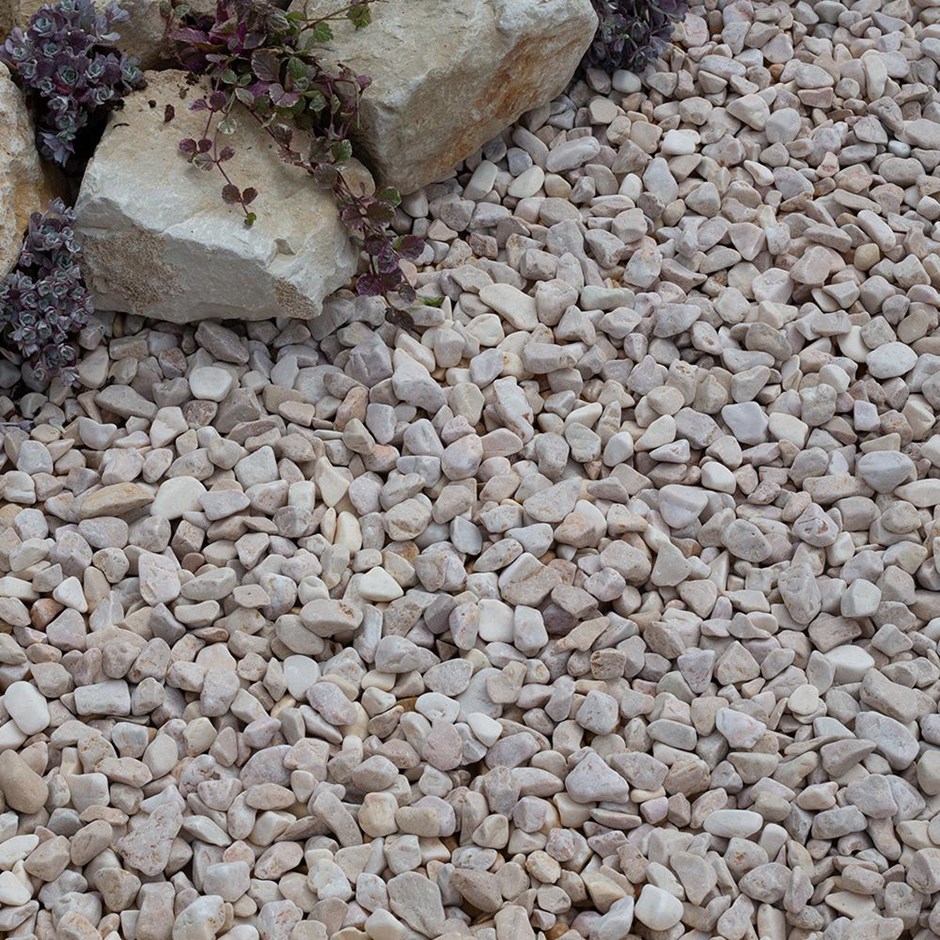 Caramel Cream 25-40mm Cream Blend Decorative Pebbles