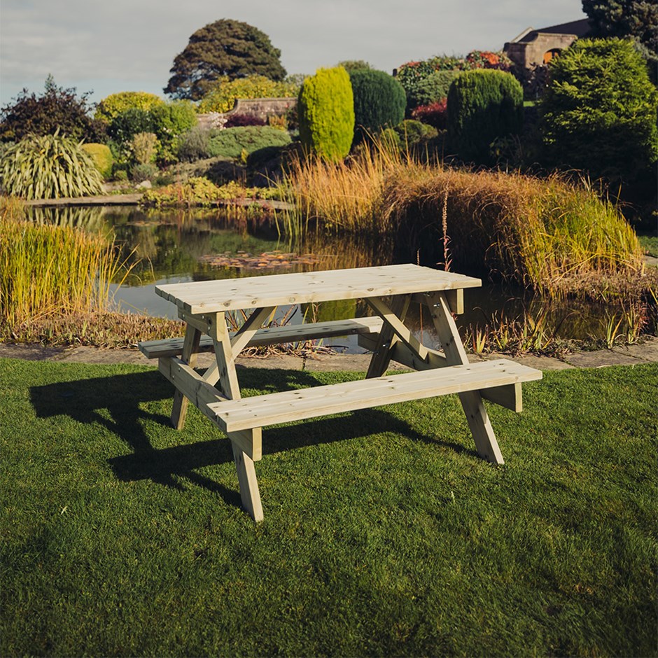 Traditional Redwood Picnic Table | L139.5cms