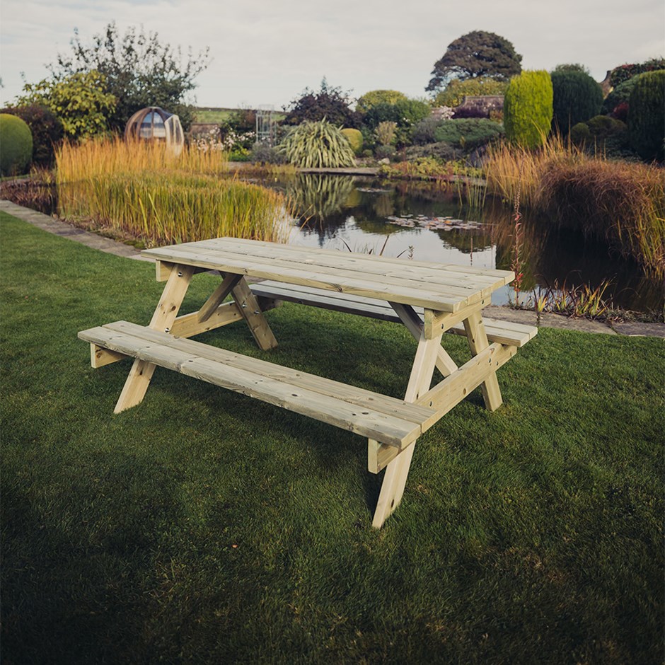Traditional Redwood Picnic Table | L179.5cms
