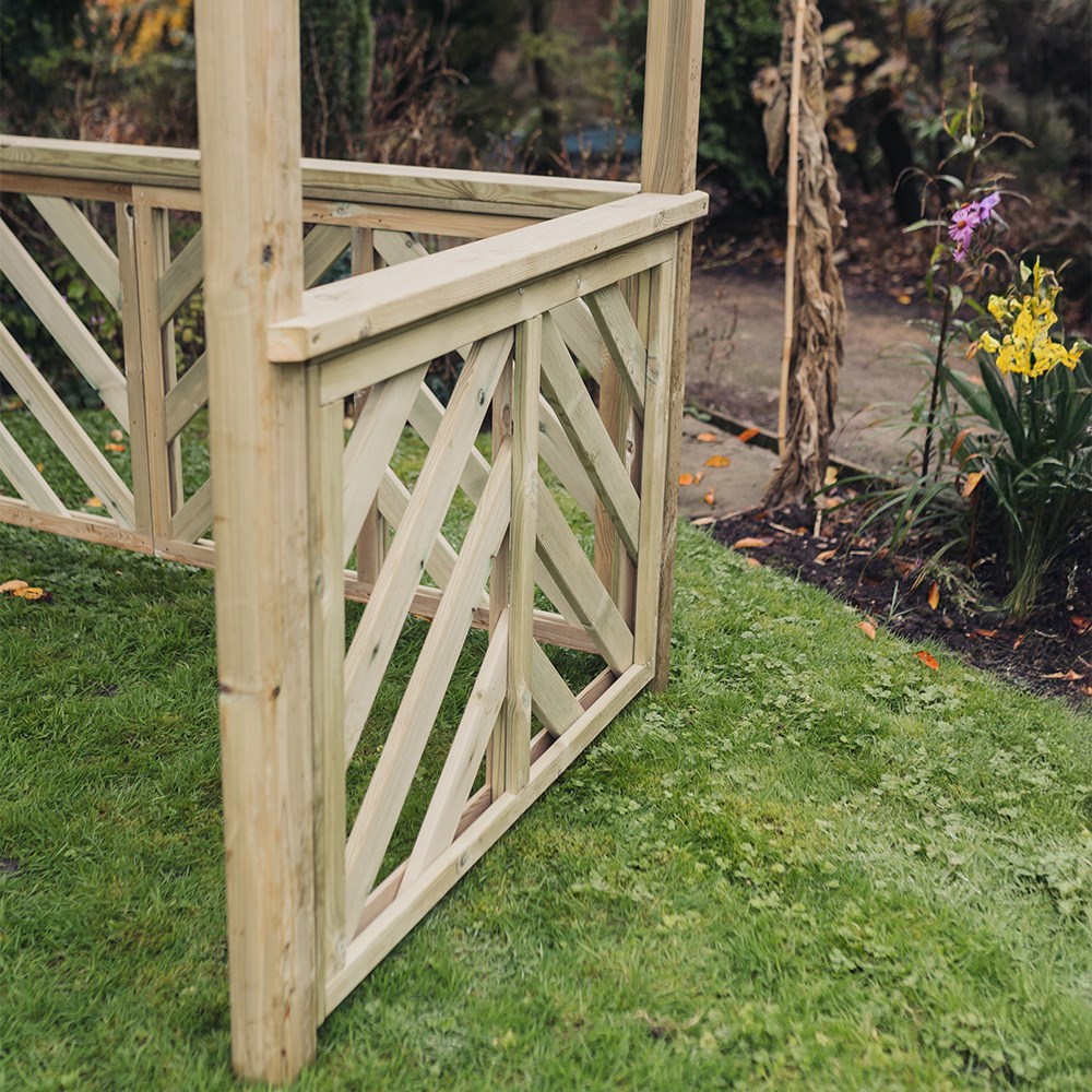 Valencia BBQ Redwood Shelter | H220cms