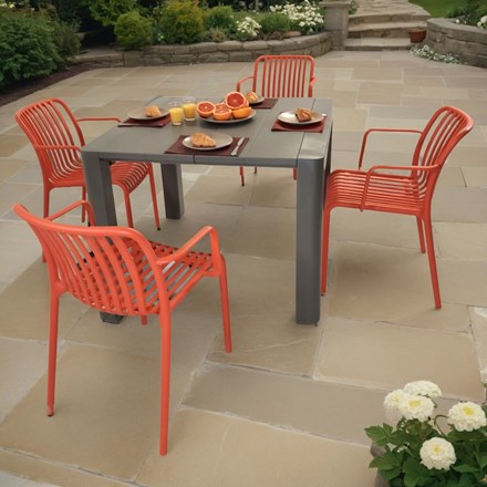 HENRIK100 Dining Table Nickel Grey with 04 ALMA Armchair Chilli Set