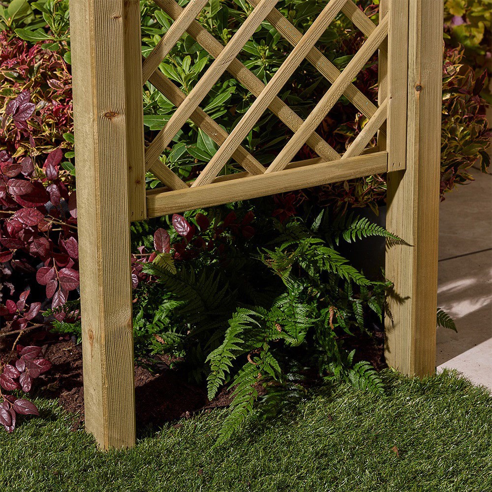 Broadway Wooden Arch