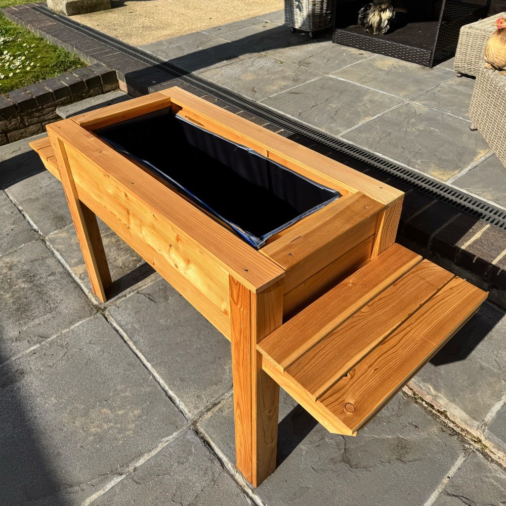 Dim Larch Wooden Planter With Side Shelves