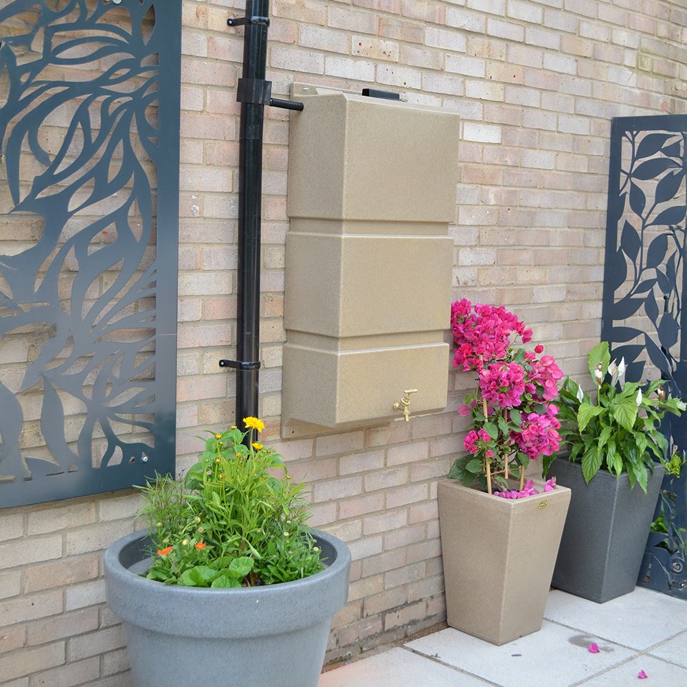 100 litre Wall Mounted Water Butt Black