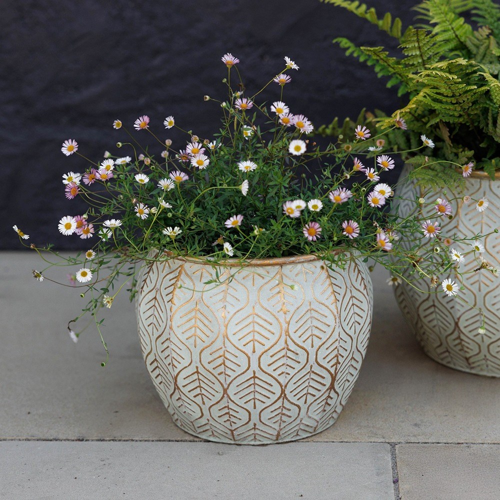 Metal Leaf Design Round Planters