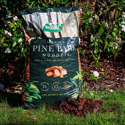 Premium pine bark nuggets